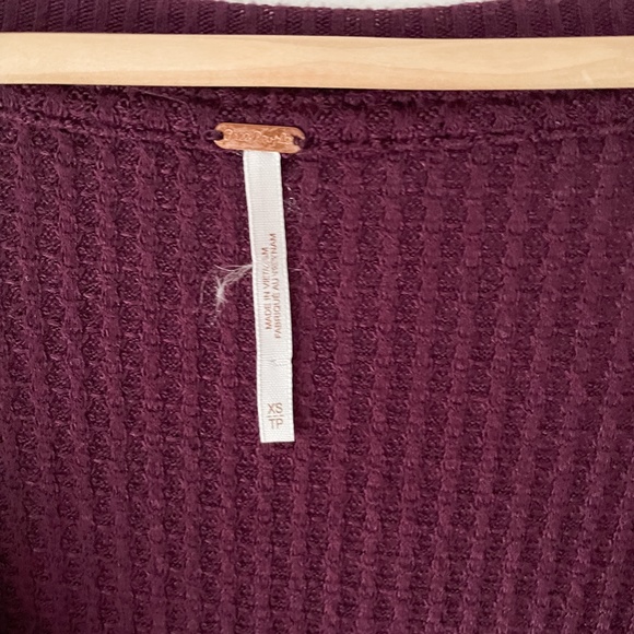 Free People // Oversized Olivia Tunic in Plum (Fits like a Small or Medium) - Picture 4 of 4